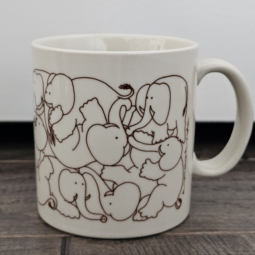Taylor & Ng Vtg. Mug 1979 Beige & Brown Naughty Elephants 12 oz. Coffee Mug